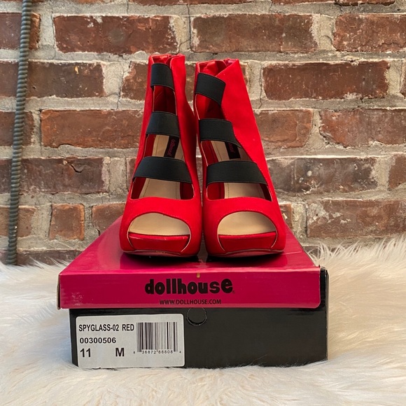 Dollhouse Spyglass Red Open Toe Heels, Size 11 - Picture 16 of 16